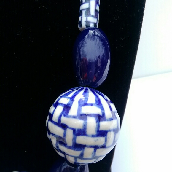 Necklace, Ceramic - Picture 2 of 5